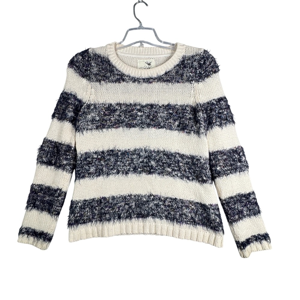 Tabitha Sweater Ivory Blue Striped‎ Fuzzy Knit Pullover Crew Neck Size Medium